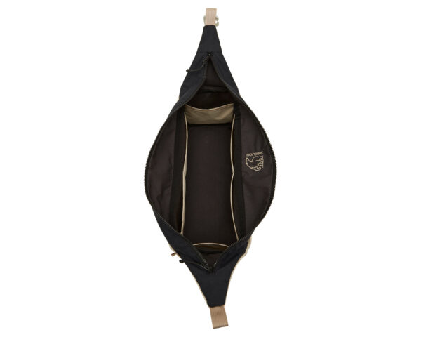 gjern-boxy-bag-long-long-sandshell-06_74c8c29d-9900-4278-8f7f-b213f345d443.jpg Gjern Boxy Bag