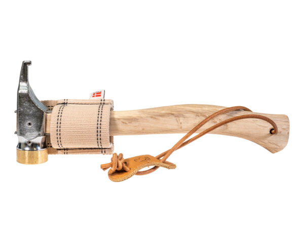 hamarr-onesize-brass_steel_wood_leather-01_a60736de-36dc-4c67-8734-0810f047474e.jpg Hamarr