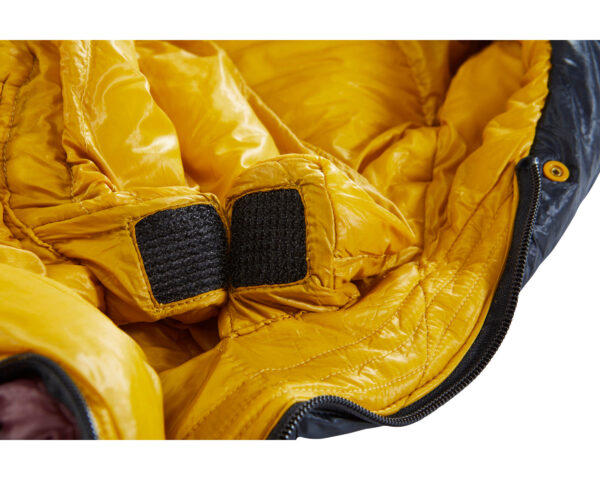 oscar-2_-curve-sleeping-bag-large-rio-red_-mustard-yellow_-black-06.jpg Oscar -2° Curve Sleeping Bag