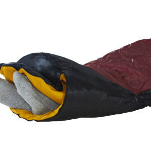 oscar-2_-curve-sleeping-bag-large-rio-red_-mustard-yellow_-black-14.jpg Oscar -2° Curve Sleeping Bag