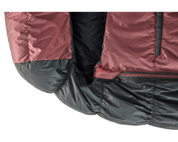 voyage-300-sleeping-bag-large-_right-zip_-ribbon-red-_-black-05.jpg Voyage 300 Sleeping Bag
