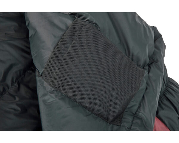 voyage-300-sleeping-bag-large-_right-zip_-ribbon-red-_-black-07.jpg Voyage 300 Sleeping Bag