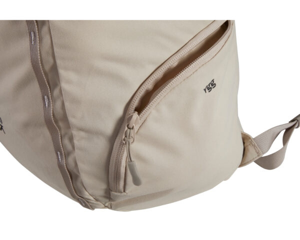 ygg-backpack-25-l-sand-09_59b757e5-7ff5-4775-9bd2-492ff812ed3d.jpg Ygg Daypack M