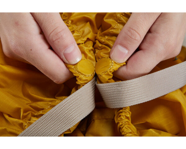 yggdrasil-raincover-onesize-mustard-05_79adf9d3-7396-4227-946c-ca6acac67643.jpg Yggdrasil Raincover
